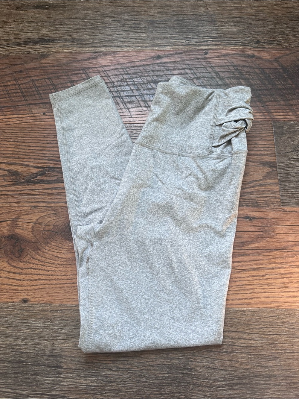 Women’s Light Gray Leggings with Side Twist Detail